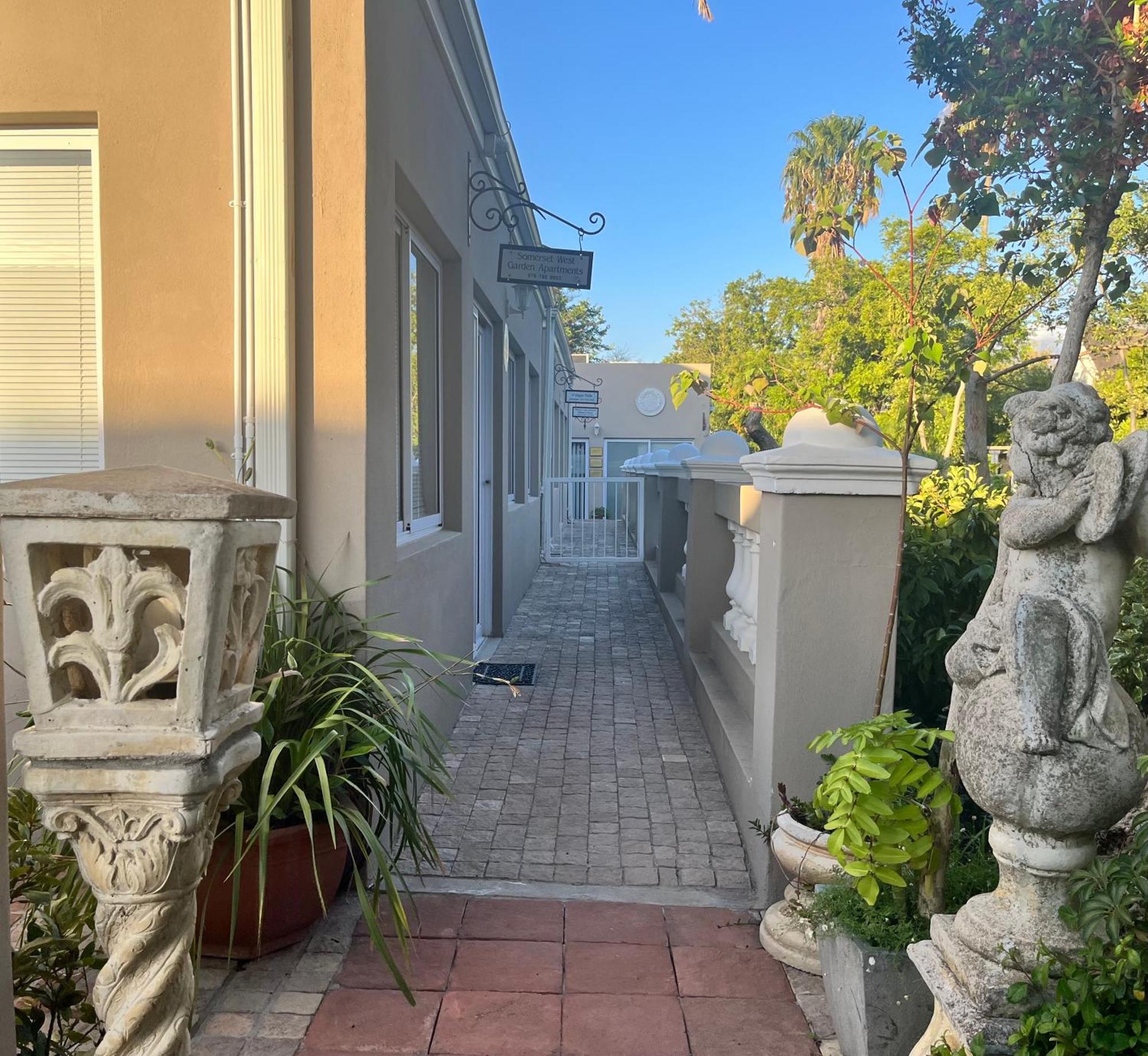 Somerset West Garden Apartments 2 Ngoại thất bức ảnh